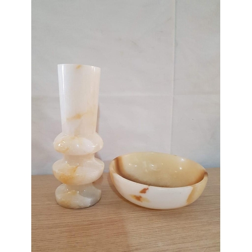 43 - Onyx Vase (H: 22cm) and Onyx Bowl (Ø: 17cm), (2)