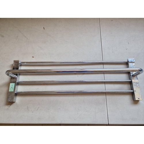 467 - Metal Towel Rail