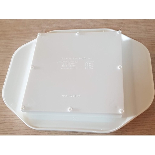 469 - 2 Microwavable Hot Plates (John Mills Limited, Unused/Boxed)