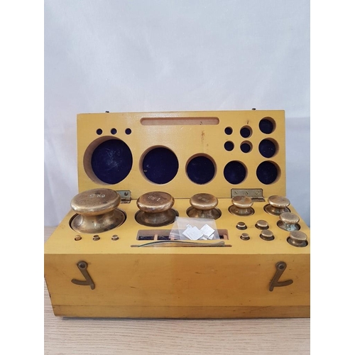 9 - Boxed Set of Vintage Brass and Metal Weights Ranging from 2 Kilos to Micro Grams (26.5 x 11 x 12cm)