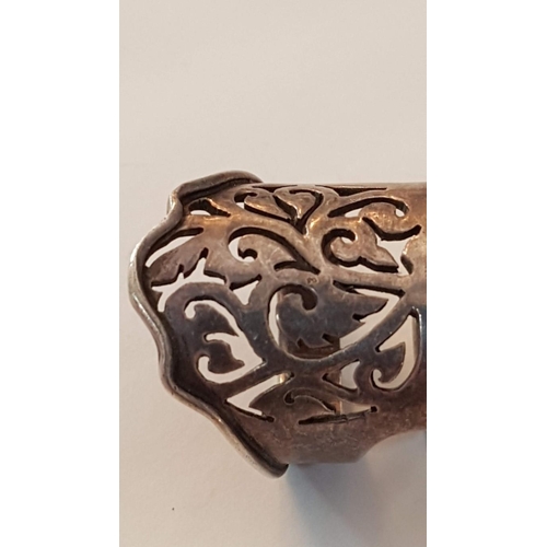 256 - Silver Ladies Articulated Armour Ring, with Filigree Design, (Approx. 27g)