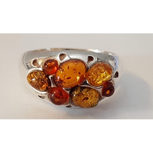 257 - Sterling Silver and Amber Ring, (Approx. Size: V/W, 6g)