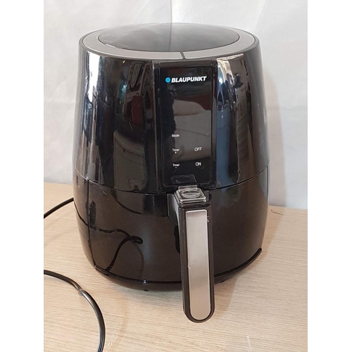 300 - 'Blaupunkt' Air fryer 1500W/Temp. Range. 150 - 200C, 2.5L, 4 Functions