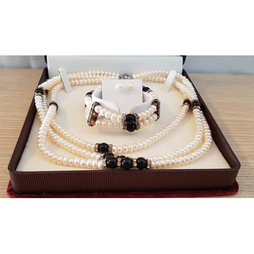 518 - Retro Style Pearl and Black Bead 3-Strand Necklace (L: 44cm) with Matching Bracelet (L: 19cm), Toget... 