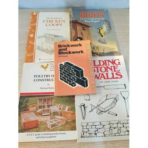 545 - Collection of Books on DIY and Chicken Coops, (9)