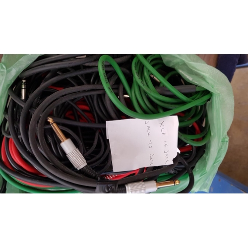541 - Various Audio Cables, Incl. XLR - Jack, Jack - Jack, XLR - XLR and Many Others