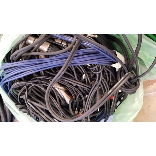 541 - Various Audio Cables, Incl. XLR - Jack, Jack - Jack, XLR - XLR and Many Others