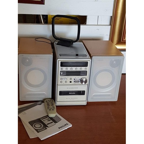 617 - Philips Micro System, (MC-222/21M), CD, CD-R, CD-RW Compatible, Together with 2 x Speakers and Remot... 