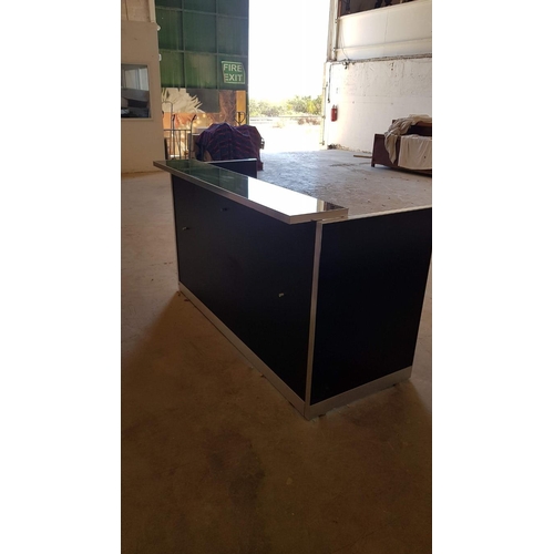 669 - Modern Reception Desk, in Black Colour with Metal Trim and Glass Counter Top, (Approx. 188 x 88)