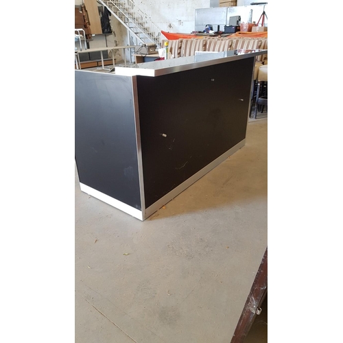 669 - Modern Reception Desk, in Black Colour with Metal Trim and Glass Counter Top, (Approx. 188 x 88)