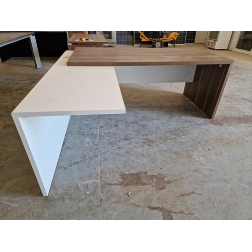 670 - Modern 'L' Shape Corner Desk, Walnut Effect with White Side extension, (Approx. 195 x 185cm)