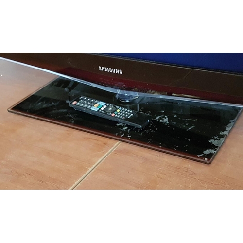 150 - Samsung 55'' Smart TV, (Model: LA55B650T1R), * Basic Test and Working When Lotted *, Together with R... 