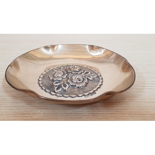 236 - Floral Shape Greek Silver (.830) Sweet Dish / Small Bowl with Decorative Floral Pattern, (Approx. Ø:... 