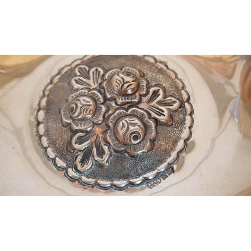 236 - Floral Shape Greek Silver (.830) Sweet Dish / Small Bowl with Decorative Floral Pattern, (Approx. Ø:... 