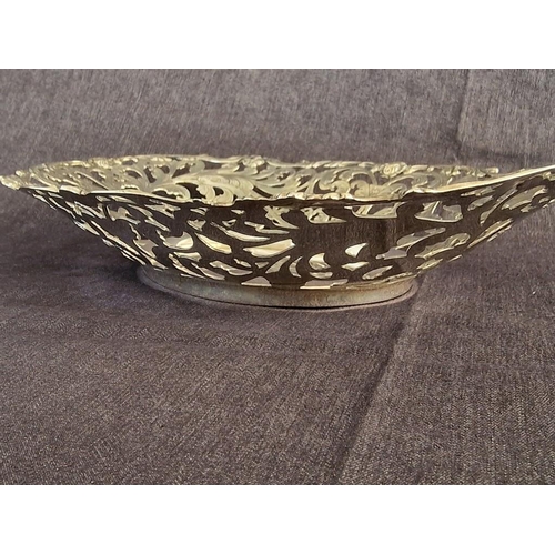 39 - Highly Decorative Pierced Silver Oval Shape Fruit Bowl .833 Silver, (Approx. 30 x 20 x 5cm Overall, ... 