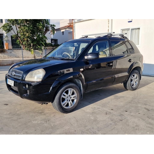 102 - Hyundai Tucson, (2007), Black Colour, 2.0L, Manual, Petrol, 4WD, 5-Door with A/C, Sunroof, Parking S... 