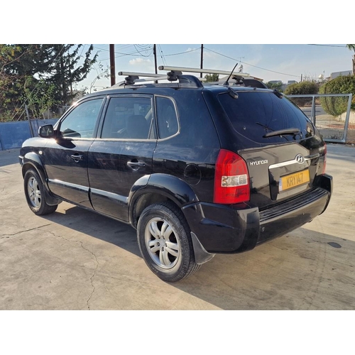 102 - Hyundai Tucson, (2007), Black Colour, 2.0L, Manual, Petrol, 4WD, 5-Door with A/C, Sunroof, Parking S... 