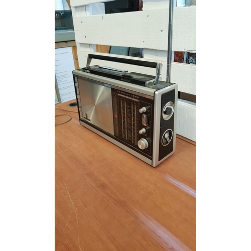 121 - Grundig Satellite 1000 Battery and Mains Power Operated Radio, Has SW, MW,LW plus FM, Working When L... 