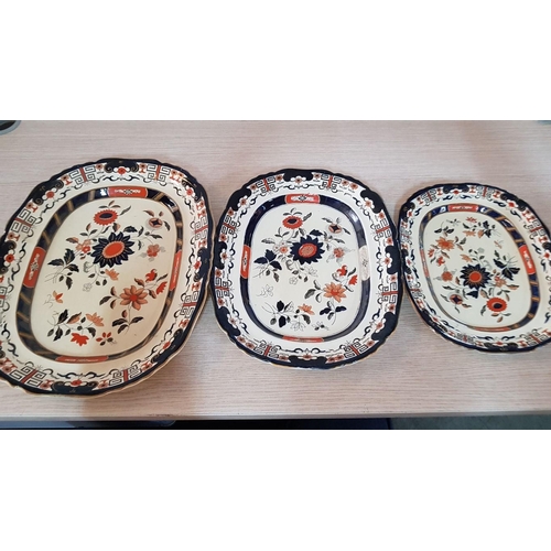 20A - Rare Masons’s antique ironstone ‘Windsor Pattern’ Imari’ palette platters – 28cm x 23, 33cm x 27. 39... 