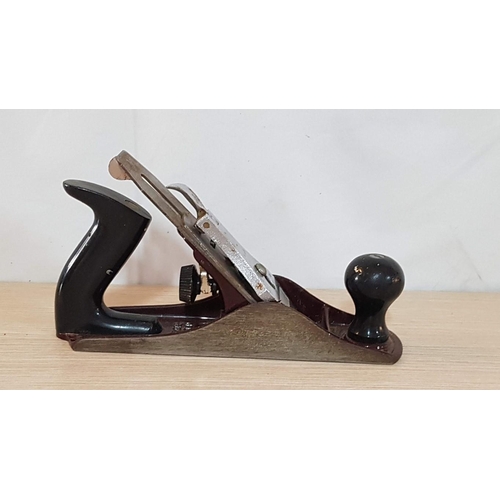 56 - British made smoothing plane – 25 cm bed