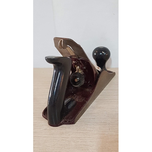 56 - British made smoothing plane – 25 cm bed