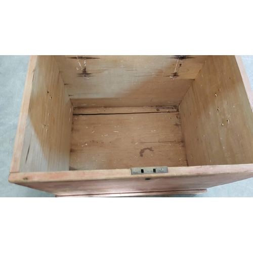 77 - Vintage pine box with handles – 49cm 37 x 42