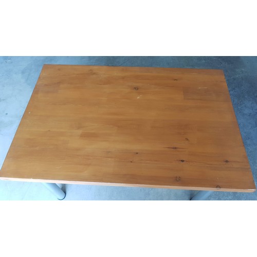 437 - Wooden Top Table with Metal Legs (79 x 118 x 66cm)