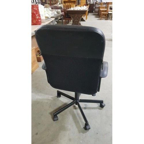 98 - IKEA 'Renberget' Office Swivel Chair (a/f)