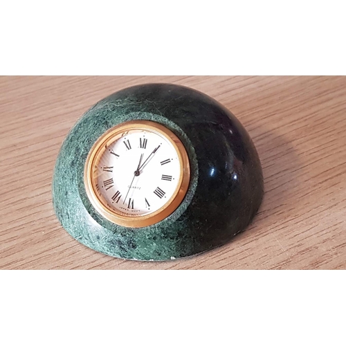 113 - Dome Shaped / Half Sphere Green Marble Desk Clock, Quartz Japan Movement, (Approx. Ø: 8cm)