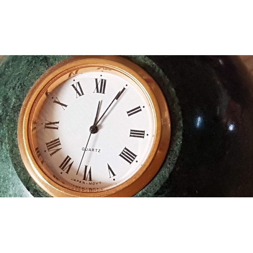 113 - Dome Shaped / Half Sphere Green Marble Desk Clock, Quartz Japan Movement, (Approx. Ø: 8cm)