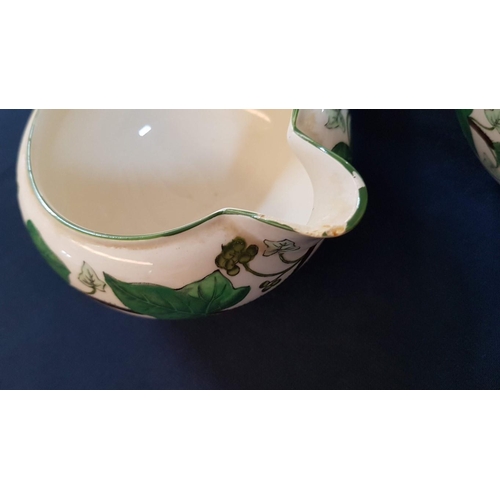 542y - Vintage Wedgwood 'Napoleon Ivy Green Edge' Dinner Service, (see multiple catalogue photos for qty)