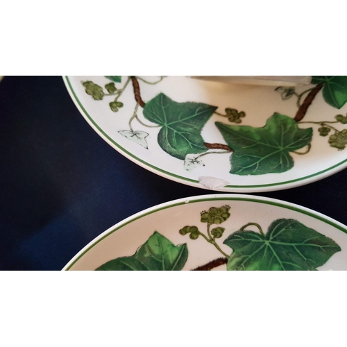 542y - Vintage Wedgwood 'Napoleon Ivy Green Edge' Dinner Service, (see multiple catalogue photos for qty)