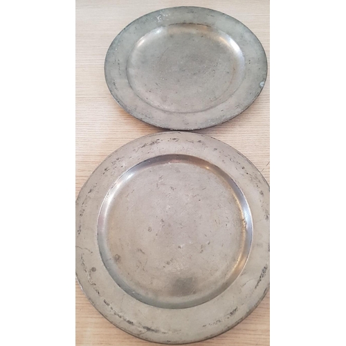 544y - Set of 3 x Antique Pewter Plates, (Approx. Ø: 24cm each) with Hallmark, (see multiple catalogue phot... 