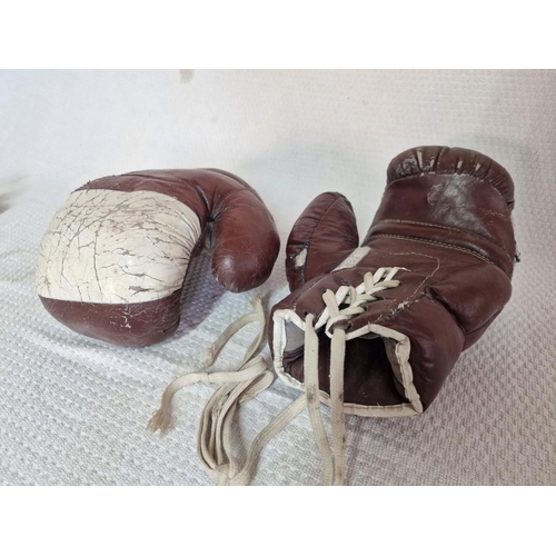 39 - Pair of Vintage Boxing Gloves, 'Match 12oz'