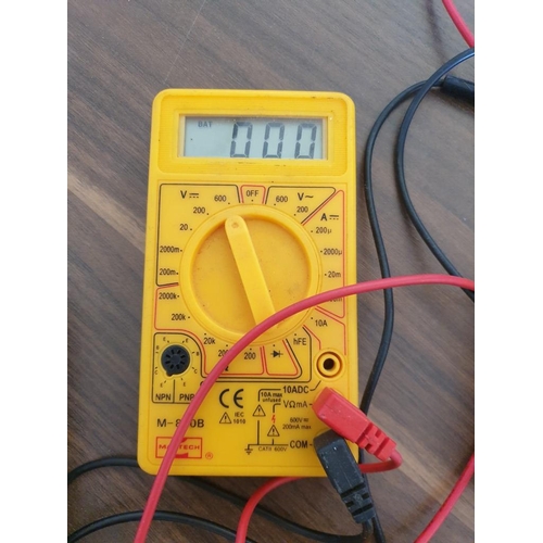 229 - 3 x assorted digital multimeters and a digital clock (basic test and working)