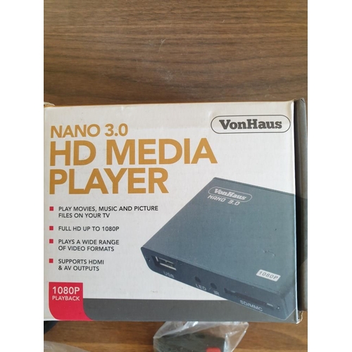 244 - VonHaus Nano 3.0 Media player and Net2play cordless mini keyboard. Plays media files on usb sticks, ... 