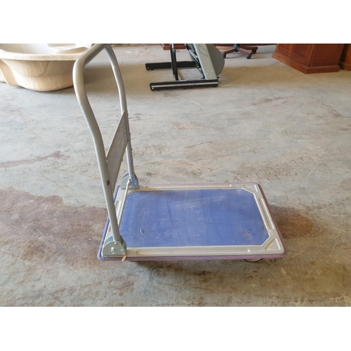 90 - 4 wheel trolley with folding handle