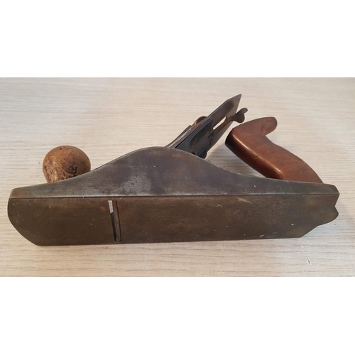 55 - ‘Acorn’ smoothing plane – 26cm bed