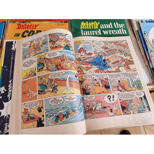 92 - Large Collection of Vintage 'Asterix' Comic Books, Circa 1980's, Approx. 29 Pcs, See Multiple Catalo... 