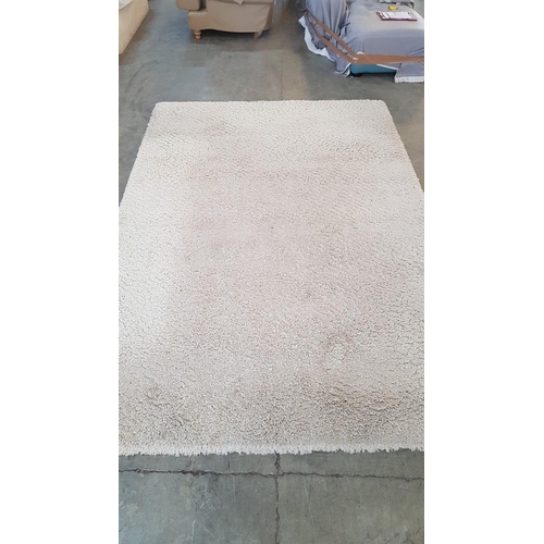 597 - Large Cream Colour Deep Pile Carpet / Rug, (Approx. 300 x 200cm)