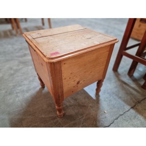 635 - Antique Commode Cabinet / Chamber Pot, with Hinged Top, Lidded Porcelain Bowl and Turned Legs, (Appr... 