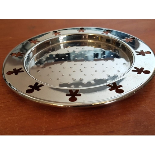 643 - 'Alessi' Decorative Round Stainless Steel Serving Tray / Snack Dish, (Approx. Ø: 15cm)