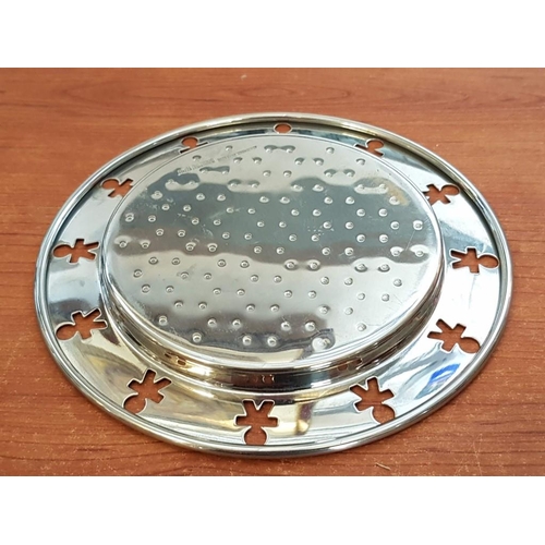 643 - 'Alessi' Decorative Round Stainless Steel Serving Tray / Snack Dish, (Approx. Ø: 15cm)