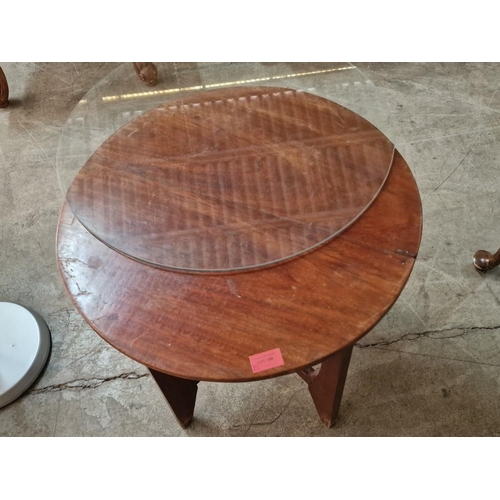 655 - Vintage Wooden Round Side Table with Glass Cover, (Approx. Ø: 52cm, H: 52cm)