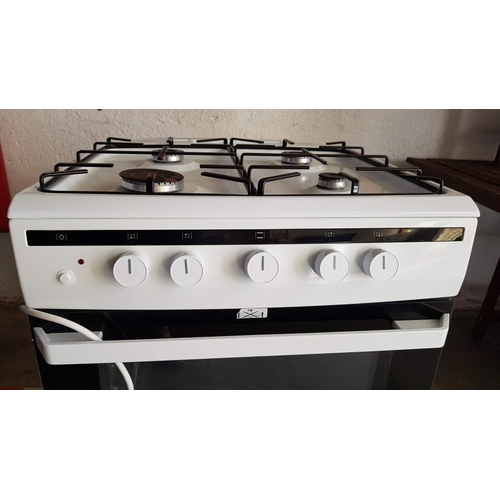 395 - 'Amica' Gas Cooker, (Model: 618GGD4.33H2PFQ W), White with Gas Hob / Burners Over Electric Oven & Gr... 