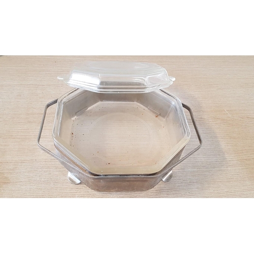 41B - 'Early Agee' Pyrex Clear Glass Octagonal Casserole Dish with Lid and White Metal Holder, (Approx. Ø:... 