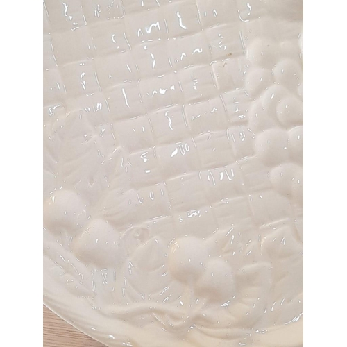 562 - Retro White Ceramic Plate with Embossed Fruit Pattern, (Approx. Ø: 32cm)