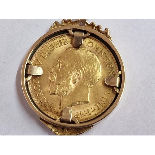 18 - British 1914 King George V Half Sovereign Gold Coin, (Approx. 4g, Ø: 19mm, 22ct Gold), Set in Round ... 