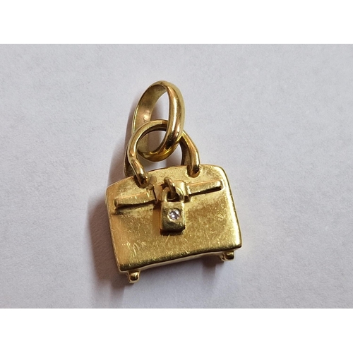 77 - 18ct Gold Handbag Charm / Pendant, with Diamond Set Buckle, (Approx. 4.3g, w: 13mm)