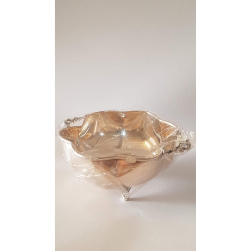 257 - Vintage Silver Bon-Bon Footed Bowl with Decorative Handles. (Approx. 57.3g, 11,5cm x 10cm x 5cm).